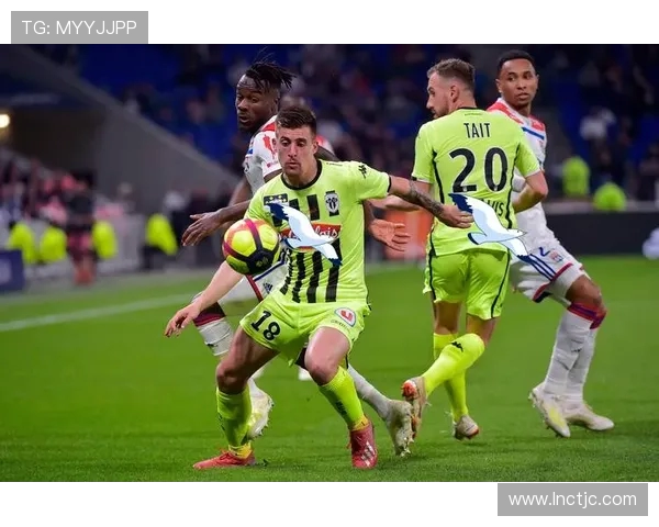 法甲各队防守中坚人物解析：后场铁墙谁最稳？