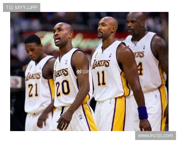 2004年NBA总决赛活塞五虎击败湖人夺冠终结湖人王朝
