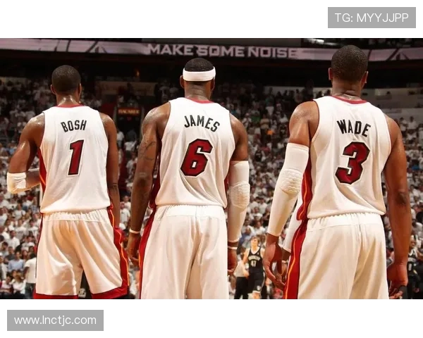 2010年NBA圣诞大战热火不敌湖人詹姆斯韦德合砍50分
